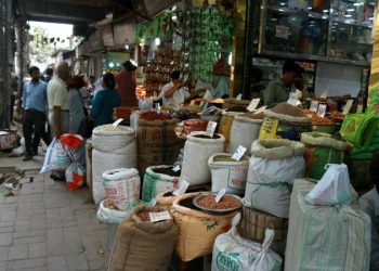 Imran Khan in controversy over selling ‘gifted necklace’