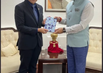 Singaporean Minister, I&B Minister Anurag Thakur discuss various issues
