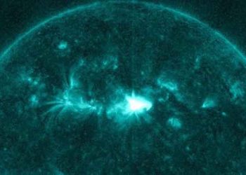 Imran Khan in controversy over selling ‘gifted necklace’