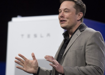 Billionaire Elon Musk shares long-term investment advice