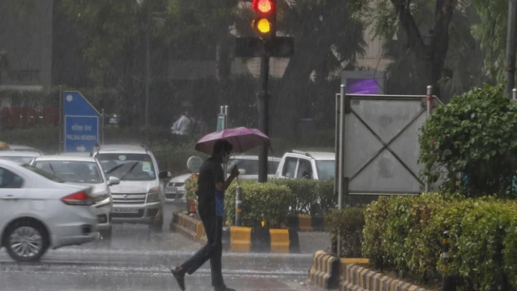 Rains cool down sweltering Delhi NCR