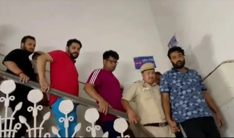 4 NSUI members held for creating ruckus outside Nadda’s residence