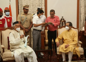 CM Thackeray submits resignation to Governor