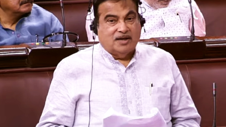 5.82 lakh people lost lives in 17 lakh road accidents in 4 yrs: Govt