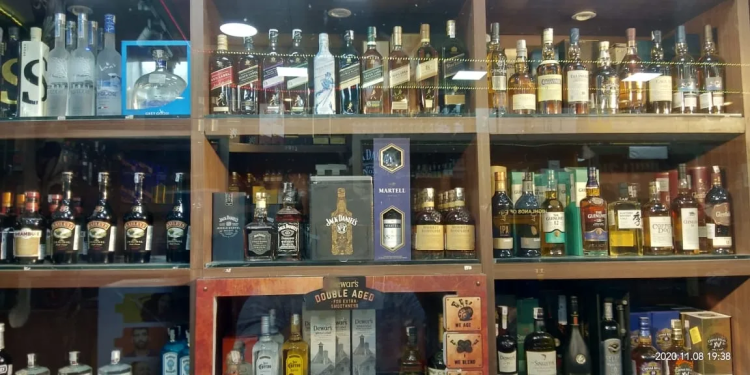 Supply Shortage: Delhiites may not get liquor of their choice