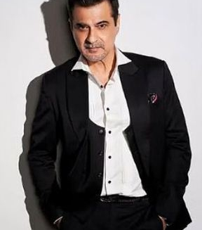 Kapoor family is having a great time at home, reveals Sanjay Kapoor