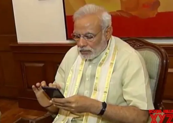 PM Modi calls up Tejashwi to enquire about Lalu Prasad’s health