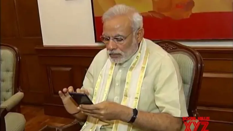 PM Modi calls up Tejashwi to enquire about Lalu Prasad’s health