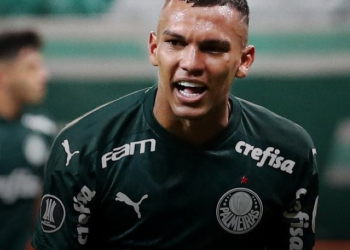 Porto eyes deal for Palmeiras forward Veron