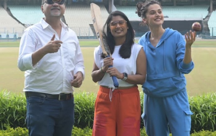 Taapsee visits Eden Gardens with Mithali Raj and ‘Shabaash Mithu’ director