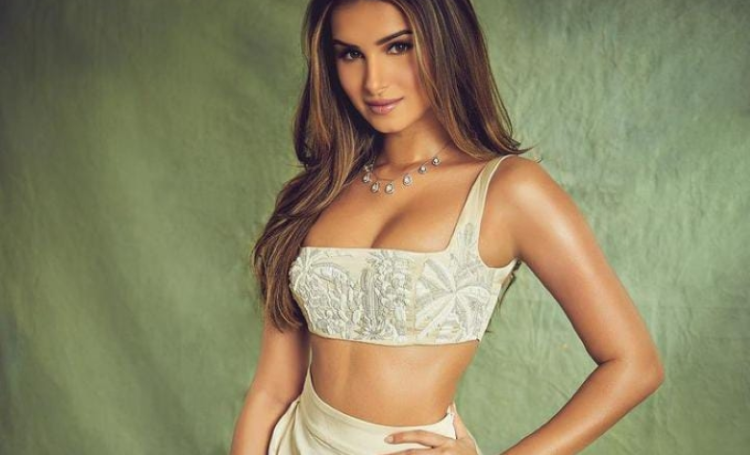 Tara Sutaria records her first ever Hindi song in ‘Ek Villain Returns’