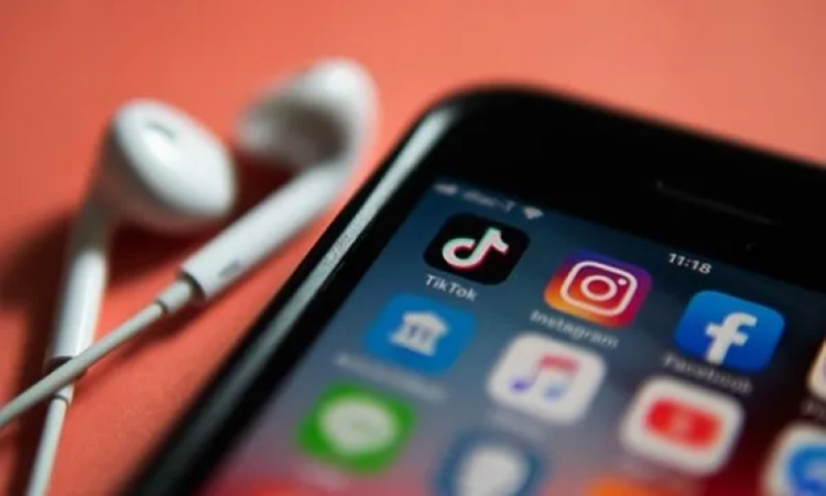 TikTok fastest growing news source for UK teens, BBC loses steam
