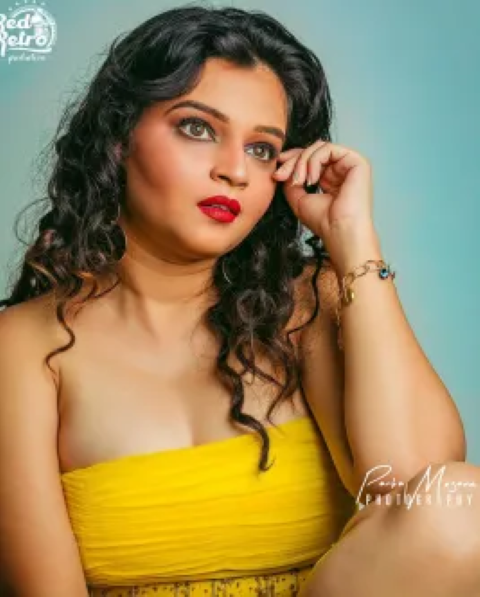 Shreya Kulkarni sets mercury soaring in her latest glamorous photo shoot