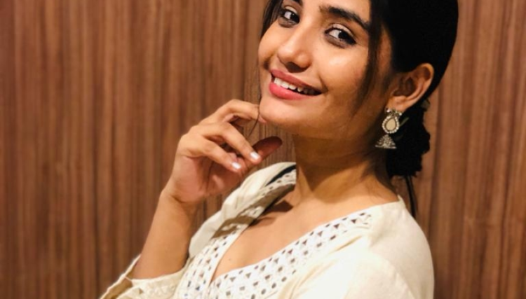 Working with Pankaj Tripathi is like being in acting school: Khushboo Atre