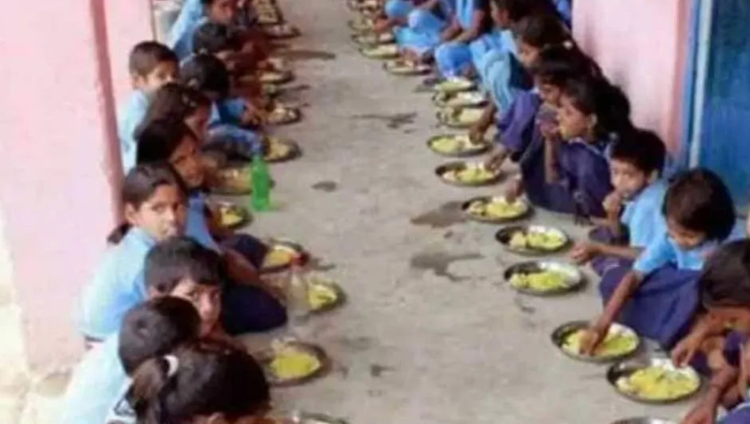 Political slugfest in MP over non-distribution of mid-day meal in 100 schools