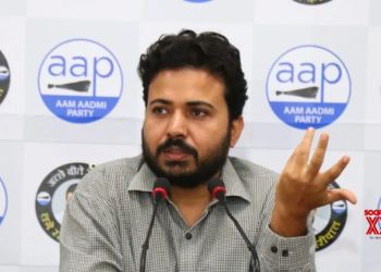 AAP burns effigy of ‘BJP Ke Koode Ka Ravan’ at 3,500 places on Dussehra eve