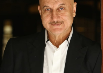 Anupam Kher to venture into digital space with his new talk show
