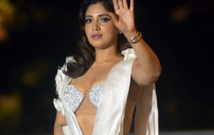 Bhumi gets trolled for her dressing sense, netizens compare her with Urfi