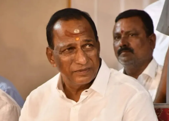 Congress workers try to disrupt Telangana minister’s padyatra