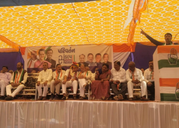 Former BJP MP Prabhatsinh Chauhan joins Congress