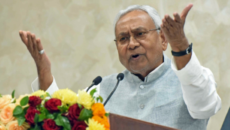 Nitish slams Centre for not according special status to Bihar