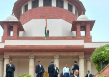 TRS MLAs poaching case: SC set aside HC order allowing SIT probe