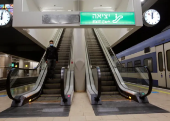 Train service in Israel shut down due to signal failure