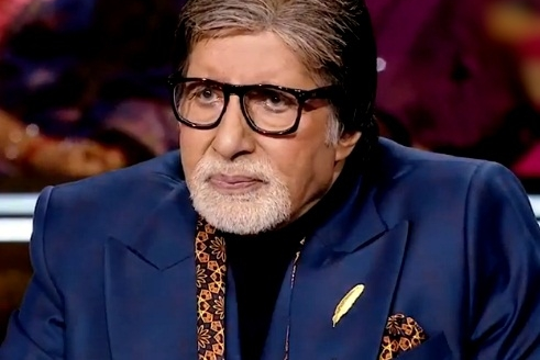 Big B gets a special painting from ‘KBC 14’ contestant