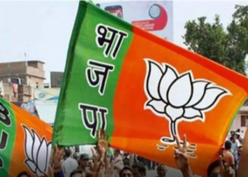 Independent councillor Gajendra Daral joins Delhi BJP