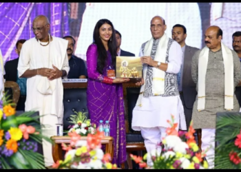 Rajnath inaugurates Gita Daan Yajna at B’luru ISKCON