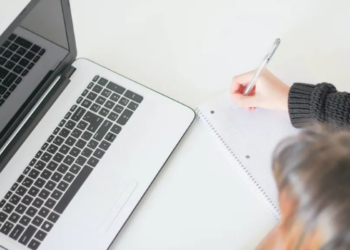 Shanghai schools to go online as Covid cases soar in China