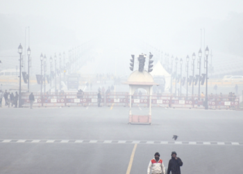 Air quality dips to ‘severe’ at many places in Delhi-NCR, ban on commercial BS-III, BS-IV vehicles