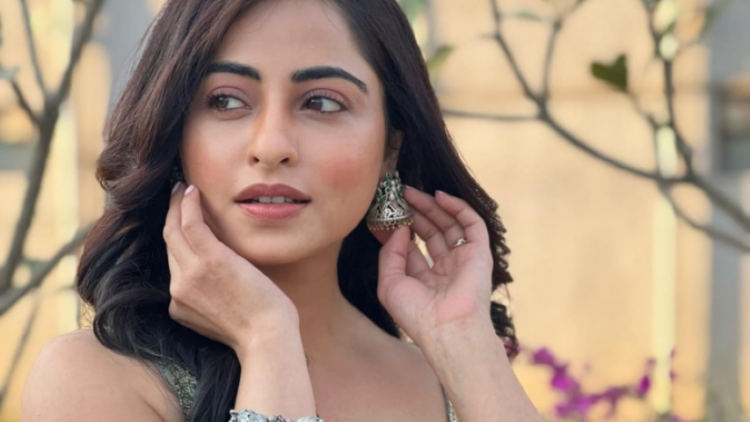 In ‘Dear Ishq’, Niyati Fatnani plays an editor in love with classics