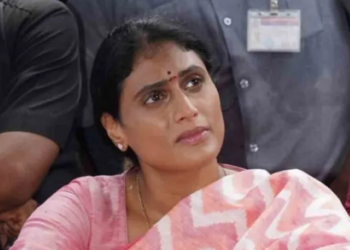 YSRTP only party fighting for people of Telangana: Sharmila