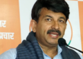 Kejriwal propagating false information on Budget: Manoj Tiwari