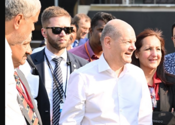 Scholz visits SUN Mobility facility in B’luru, checks out futuristic energy solutions