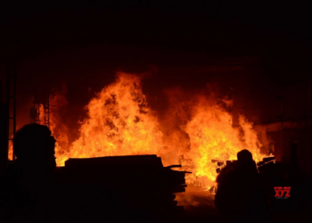 Vehicles charred in fire at Lucknow municipal corporation dumping yard