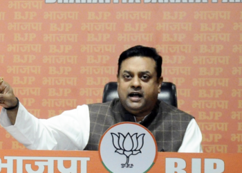 ‘Liquor Minister’ Sisodia hiked commission on liquor to make money for AAP: BJP