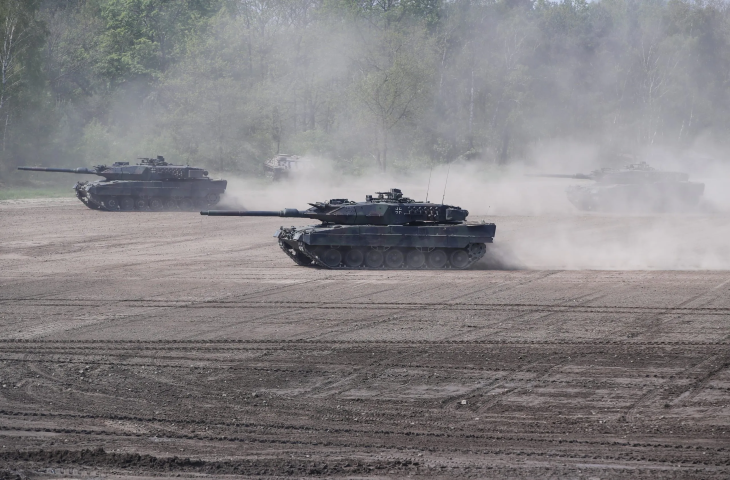 Ukraine gets first batch of Leopard 2 tanks from Germany