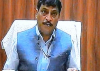 J&K CS reviews progress of vital Jammu-Srinagar National Highway projects