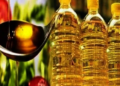 Govt asks edible oil industry to pass on benefits of reduced prices to consumers