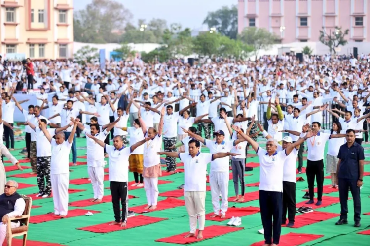 Over 15,000 people join ‘Yoga Mahotsav’ in Jaipur