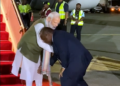 PM Modi arrives in Papua New Guinea, PM Marape touches his feet