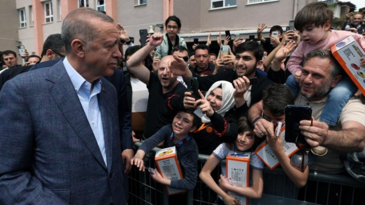 Turkey’s Erdogan receives presidential candidate’s support in election runoff