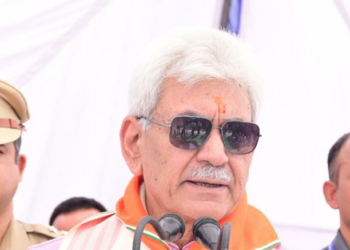 We are firmly resolved to defeat terrorist menace: J&K LG