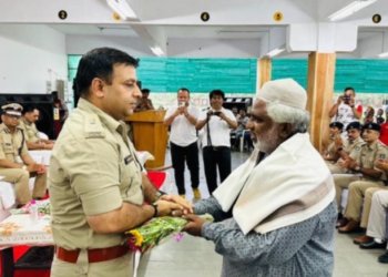 Ahmedabad police commend Muslim man for act of brotherhood during Rath Yatra
