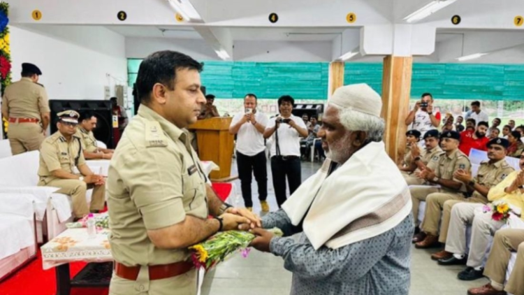 Ahmedabad police commend Muslim man for act of brotherhood during Rath Yatra