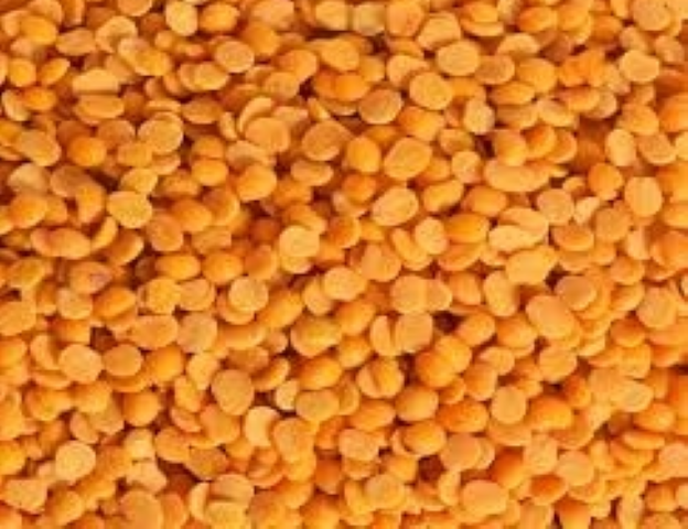 Centre imposes limit on tur, urad dal stocks of wholesalers, big chain retailers