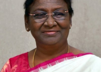 President Murmu holds delegation level talks with Surinamese counterpart