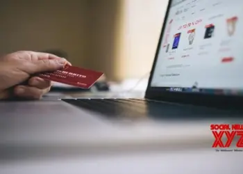 RBI issues directions on issuance of debit, credit cards